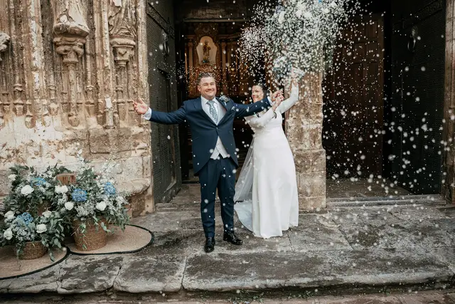 boda dominio vega requena iglesia Maria Angel Salida / Entrada portada
