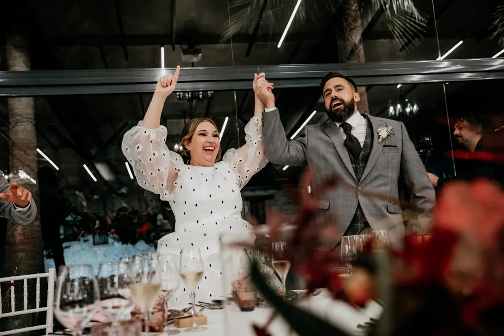 reportaje boda Itziar Carlos Ca pareja banquete