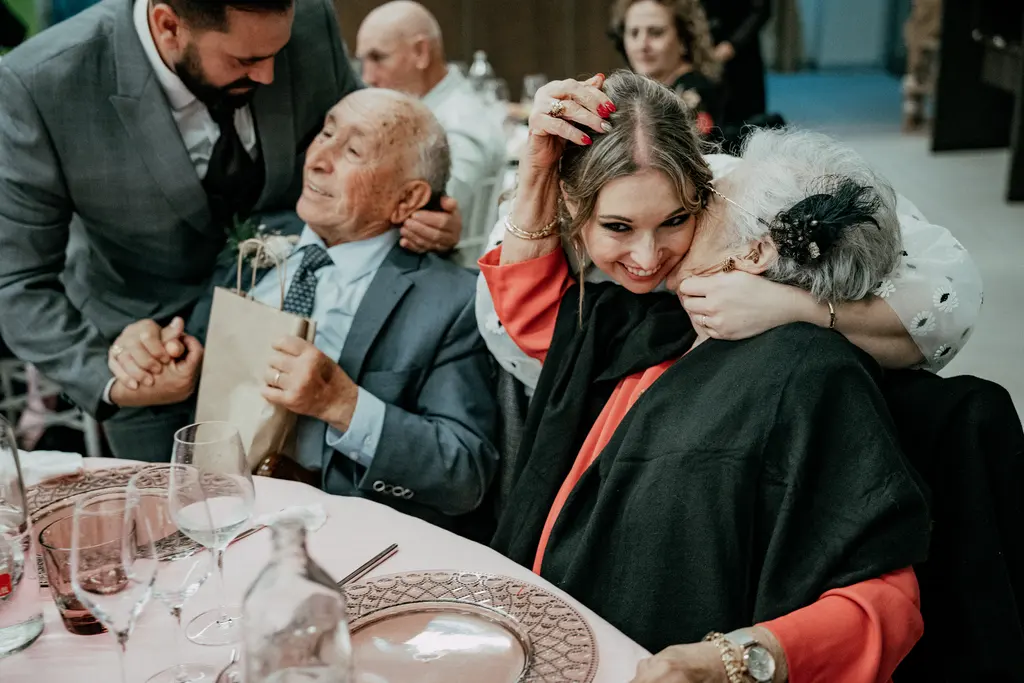 reportaje boda Itziar Carlos Ca pareja banquete emotivas