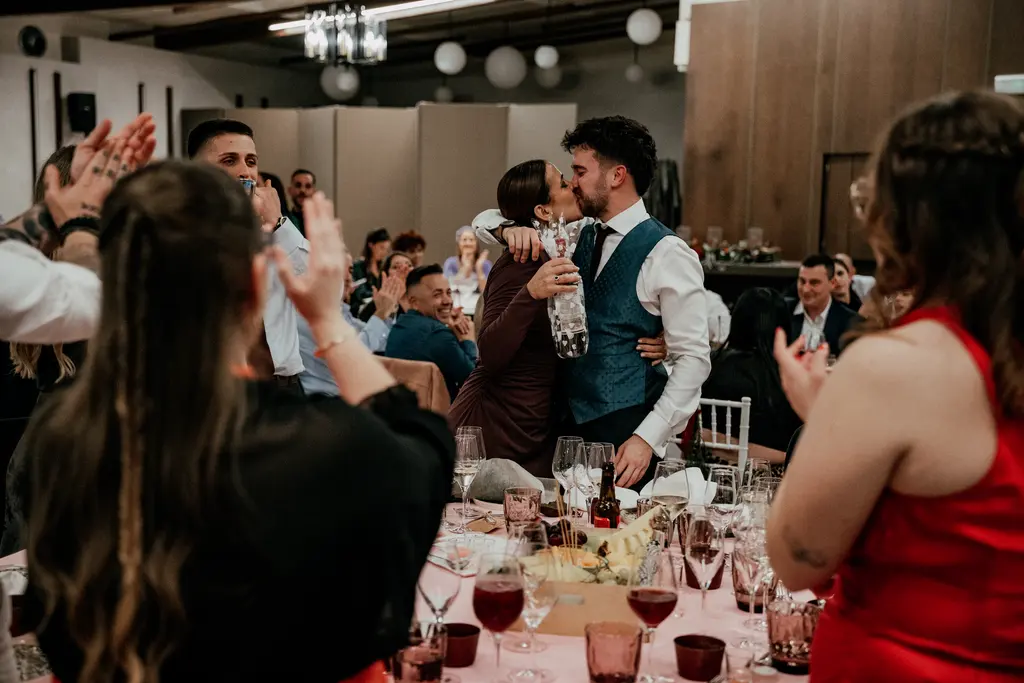 reportaje boda Itziar Carlos Ca pareja banquete