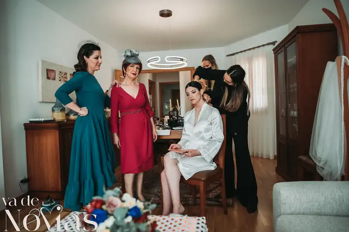 Reportaje de boda jardines la Cartuja Monica Hector Mayo 2023 preparativos