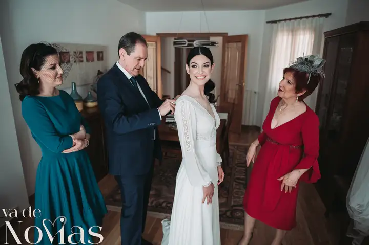 Reportaje de boda jardines la Cartuja Monica Hector Mayo 2023 preparativos