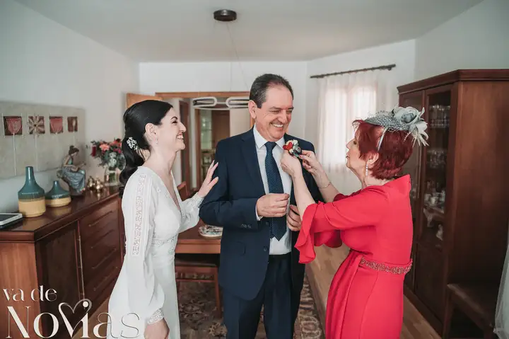 Reportaje de boda jardines la Cartuja Monica Hector Mayo 2023 preparativos