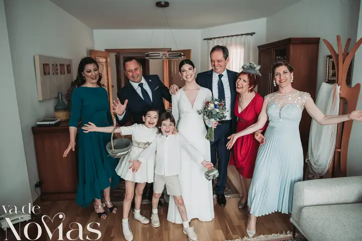 Reportaje de boda jardines la Cartuja Monica Hector Mayo 2023 preparativos