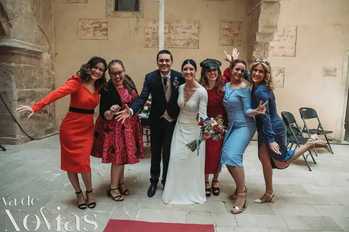 Reportaje de boda jardines la Cartuja Monica Hector Mayo 2023 ceremonia grupales