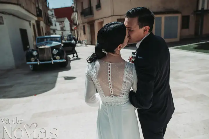 Reportaje de boda jardines la Cartuja Monica Hector Mayo 2023 Salida / Entrada