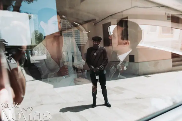 Reportaje de boda jardines la Cartuja Monica Hector Mayo 2023 sesion pareja