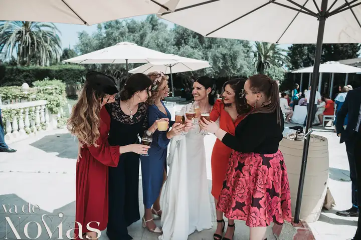 Reportaje de boda jardines la Cartuja Monica Hector Mayo 2023 coctel