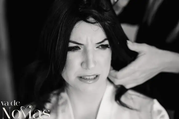 Reportaje de boda jardines la Cartuja Monica Hector Mayo 2023 portada preparativos