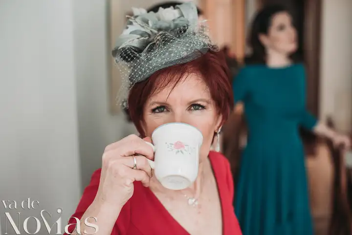 Reportaje de boda jardines la Cartuja Monica Hector Mayo 2023 portada preparativos