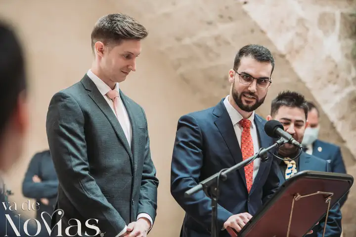 Reportaje de boda jardines la Cartuja Monica Hector Mayo 2023 ceremonia
