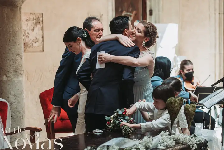 Reportaje de boda jardines la Cartuja Monica Hector Mayo 2023 ceremonia