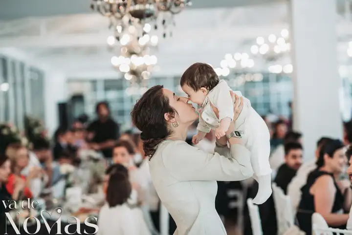 Reportaje de boda jardines la Cartuja Monica Hector Mayo 2023 banquete