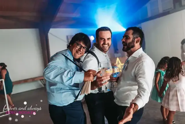 boda masia del carmen Laura Julian fiesta photocall